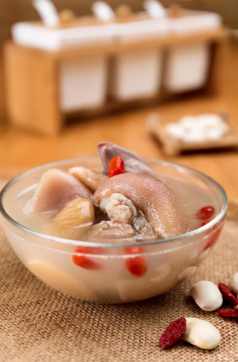 黑棗泡水功效與作用介紹(黑棗泡水功效與作用)