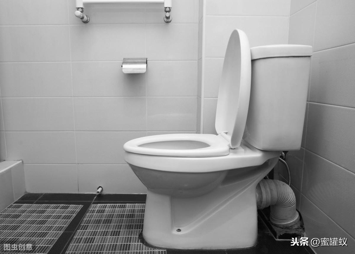 馬桶一直流水如何修理(馬桶進水口一直流水怎么辦)