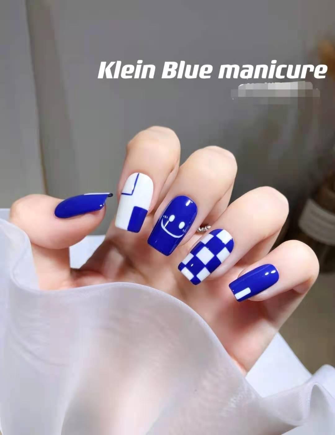 美甲圖片2021新款式冬季顯白 2021美甲最新款圖片