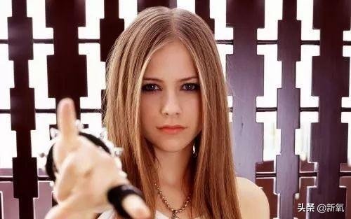 美國(guó)人為什么喜歡金發(fā)(美國(guó)人為什么喜歡金發(fā)碧眼)