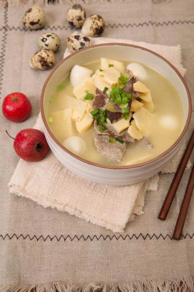 黑棗泡水功效與作用介紹(黑棗泡水功效與作用)