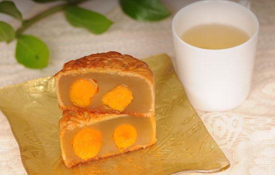 吃月餅時(shí)配什么茶最好(吃月餅時(shí)搭配哪種飲品更好)