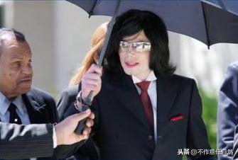 邁克爾杰克遜怎么變白的(邁克爾杰克遜怎么變白的)