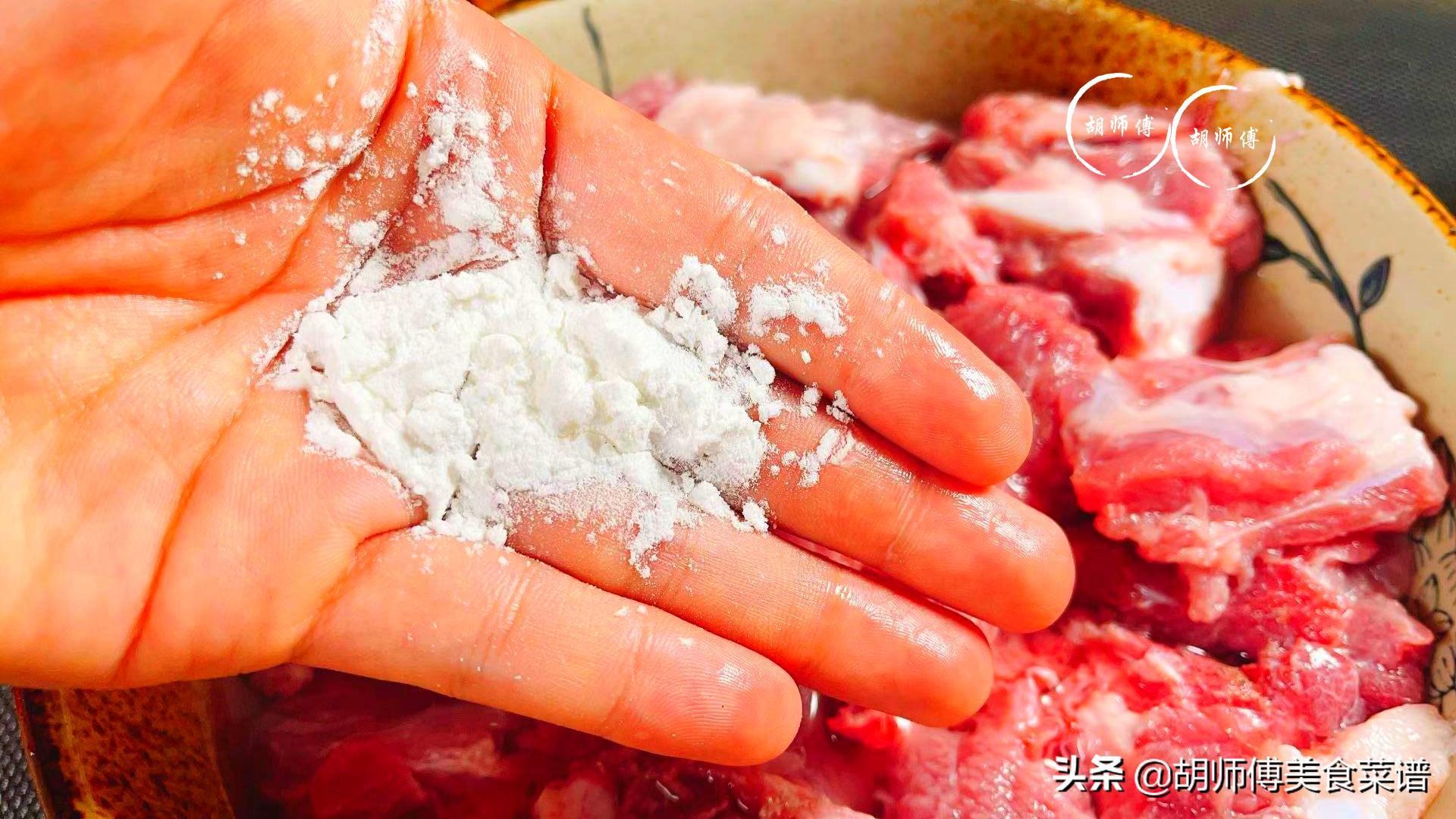 炒排骨怎么炒才好吃(炒排骨怎么炒)