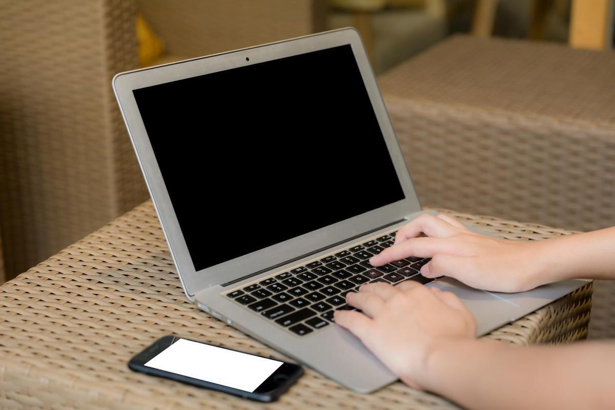 筆記本電腦發(fā)熱嚴(yán)重解決方法(筆記本電腦發(fā)熱嚴(yán)重怎么辦)