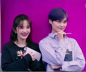 李宇春皮膚為什么這么好(李宇春皮膚怎么這么好)