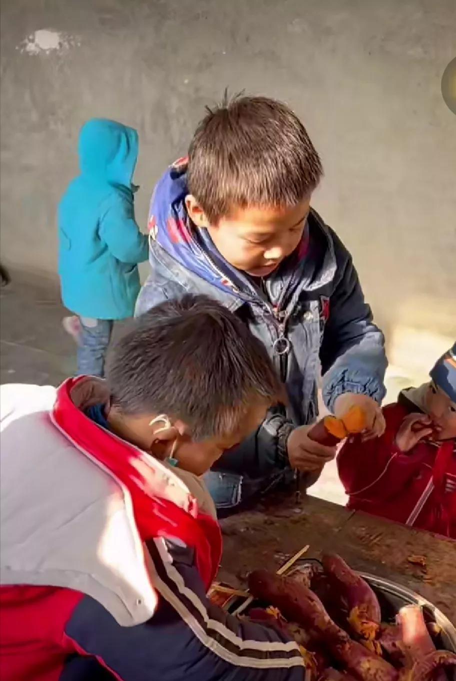 生了八個孩子的河南家庭(河南生八個孩子的名字)