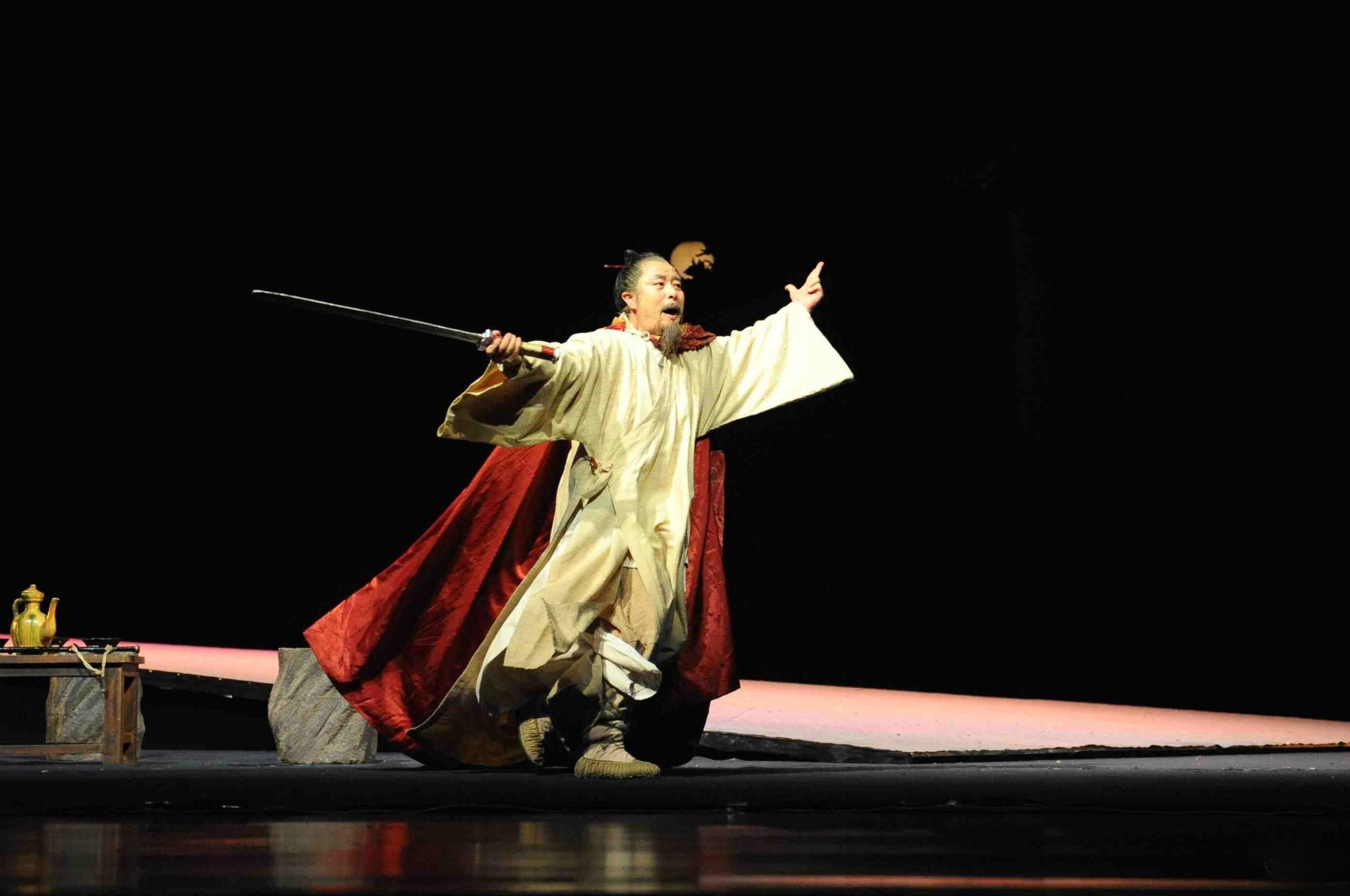 李白屬于什么主義詩人(李白是什么主義詩人)