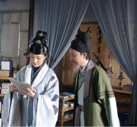 天子呼來不上船自稱臣是酒中仙是誰寫的(天子呼來不上船自稱臣是酒中仙的作者)