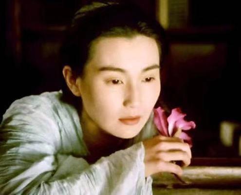 梁朝偉為什么選擇劉嘉玲天涯(劉嘉玲梁朝偉為什么會走到一起)