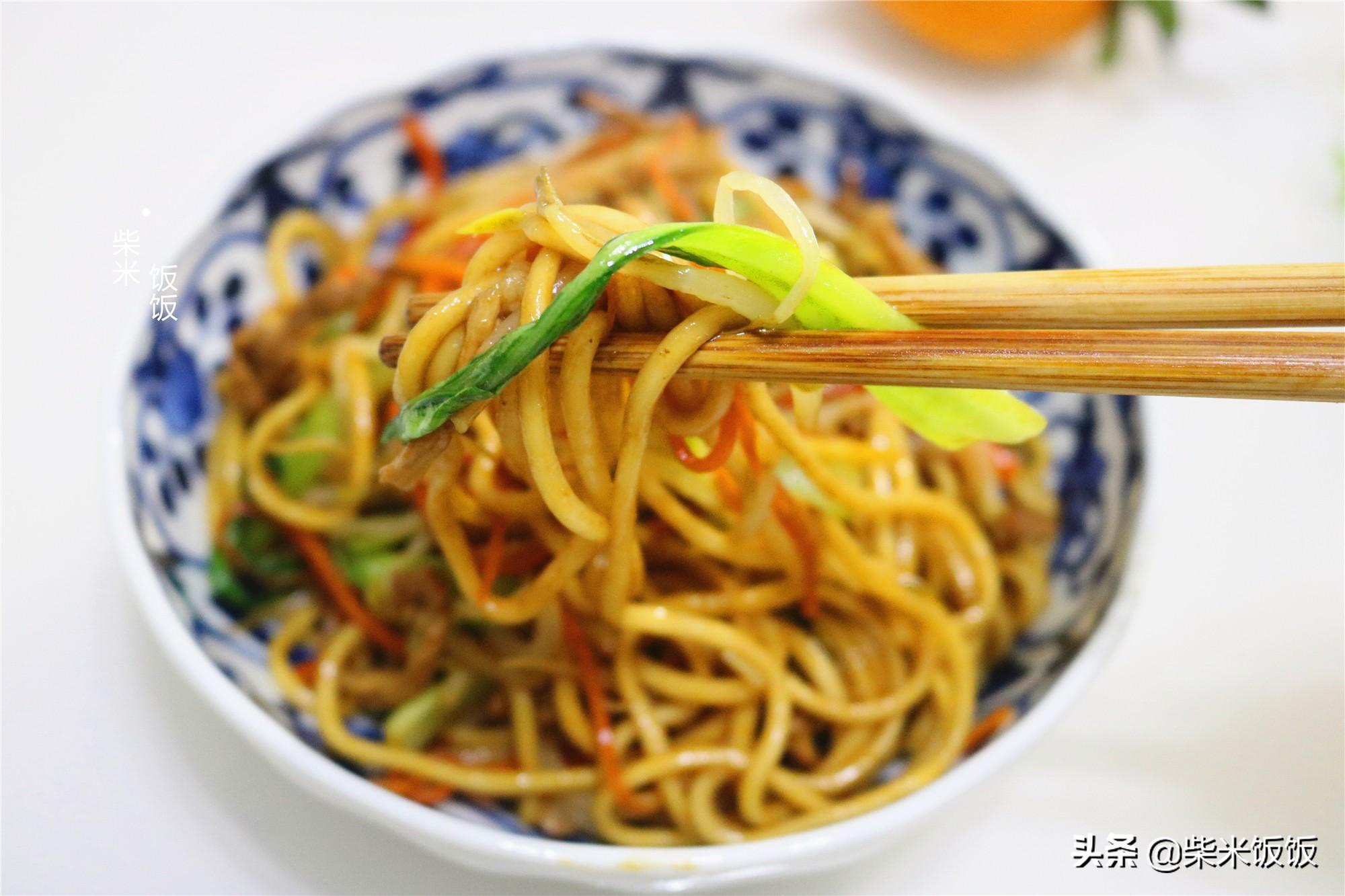 肉絲炒面的做法 肉絲炒面的做法視頻