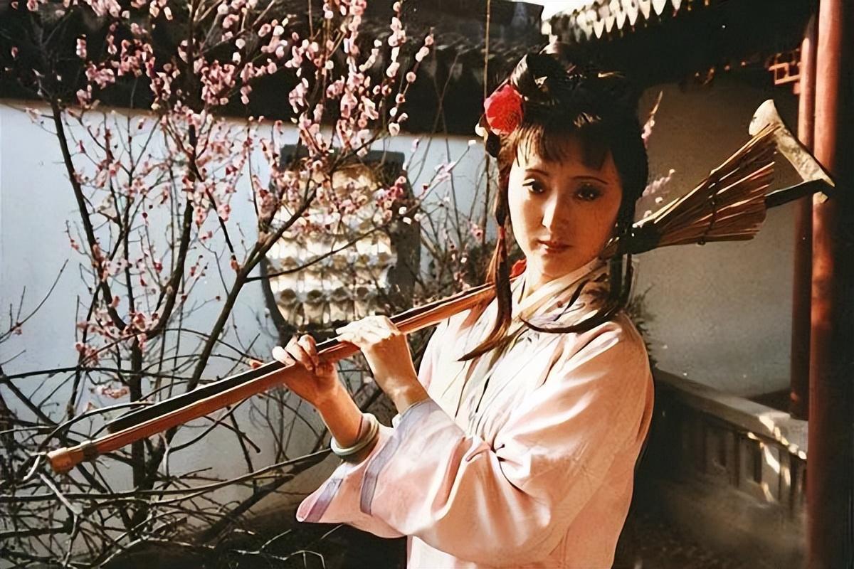 滿紙荒唐言一把辛酸淚出自名(滿紙荒唐言一把辛酸淚出自名著什么它的作者是誰)