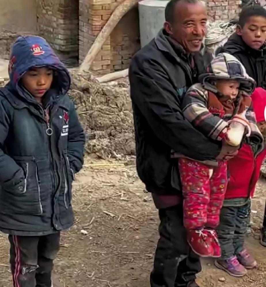 生了八個孩子的河南家庭(河南生八個孩子的名字)