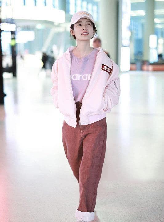 牛仔外套搭配什么褲子 女性牛仔外套搭配圖片