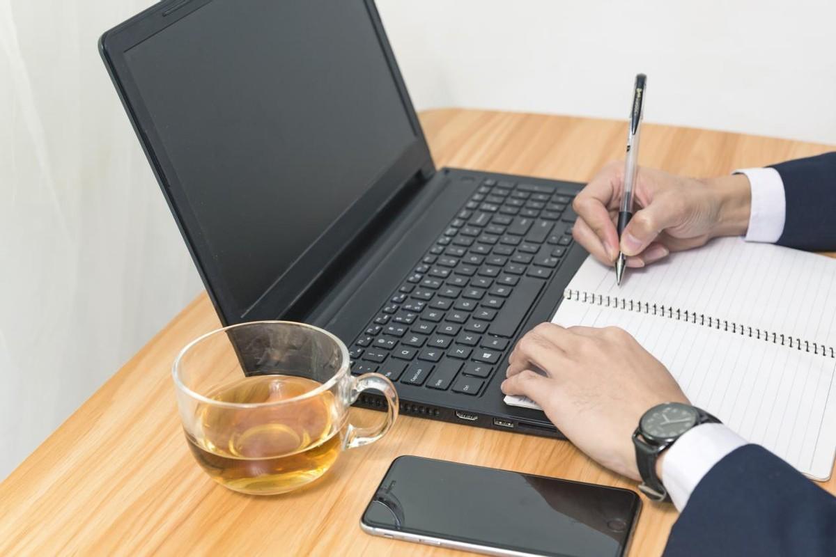 筆記本電腦發(fā)熱嚴(yán)重解決方法(筆記本電腦發(fā)熱嚴(yán)重怎么辦)