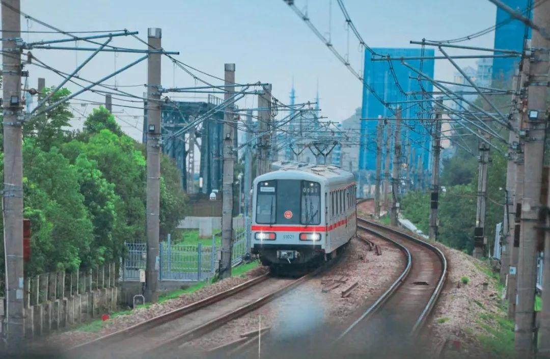 上海最新運營(上海10號線運營時間)