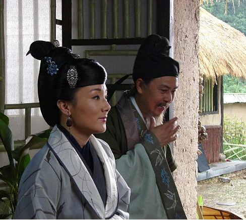 天子呼來不上船自稱臣是酒中仙是誰寫的(天子呼來不上船自稱臣是酒中仙的作者)