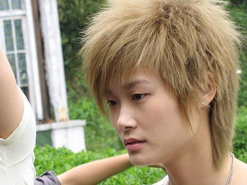 李宇春皮膚為什么這么好(李宇春皮膚怎么這么好)