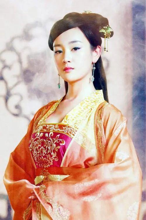 柳巖為什么嘴歪(柳巖嘴歪面相)