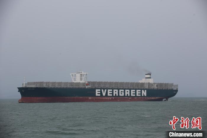 蘇伊士運(yùn)河擱淺巨輪抵達(dá)青島維修，待完成維修項(xiàng)目后重新投入使用