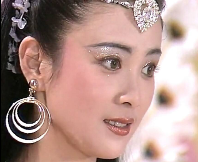妲己美女（9版飾演“妲己”的女演員介紹）