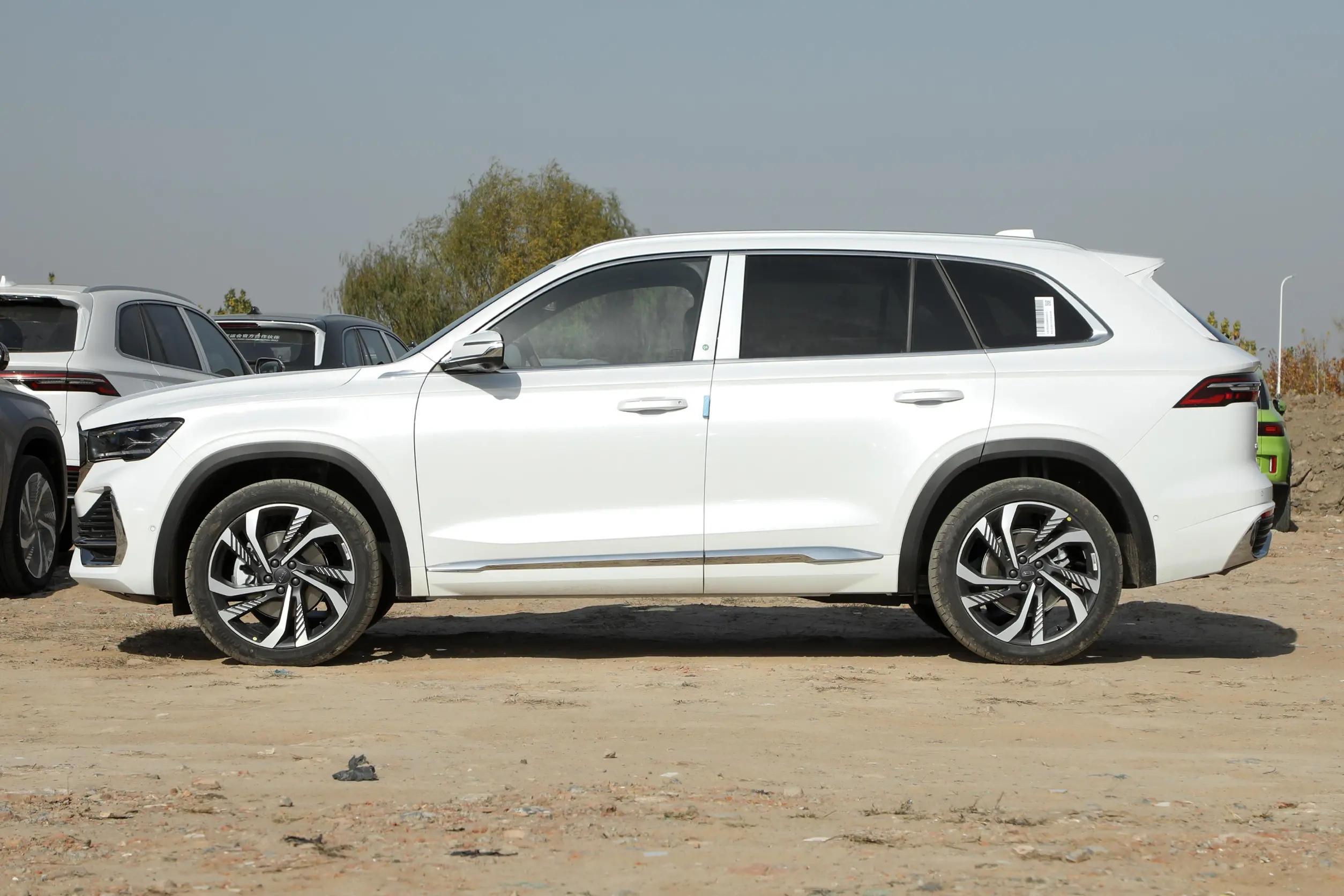 15萬左右的車排行榜(落地15萬左右買什么車好suv)