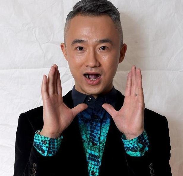 曹可凡被辭退「推薦上海主持一哥曹可凡被辭退」