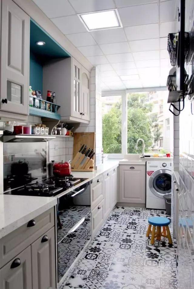 洗衣機(jī)放在陽(yáng)臺(tái)好還是衛(wèi)生間好？(洗衣機(jī)放陽(yáng)臺(tái)好還是衛(wèi)生間好)