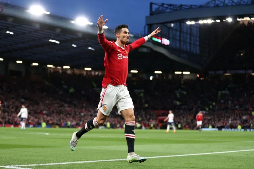 曼聯(lián)3球大逆轉(zhuǎn)C羅上演絕殺，曼聯(lián)登上F小組第一的位置