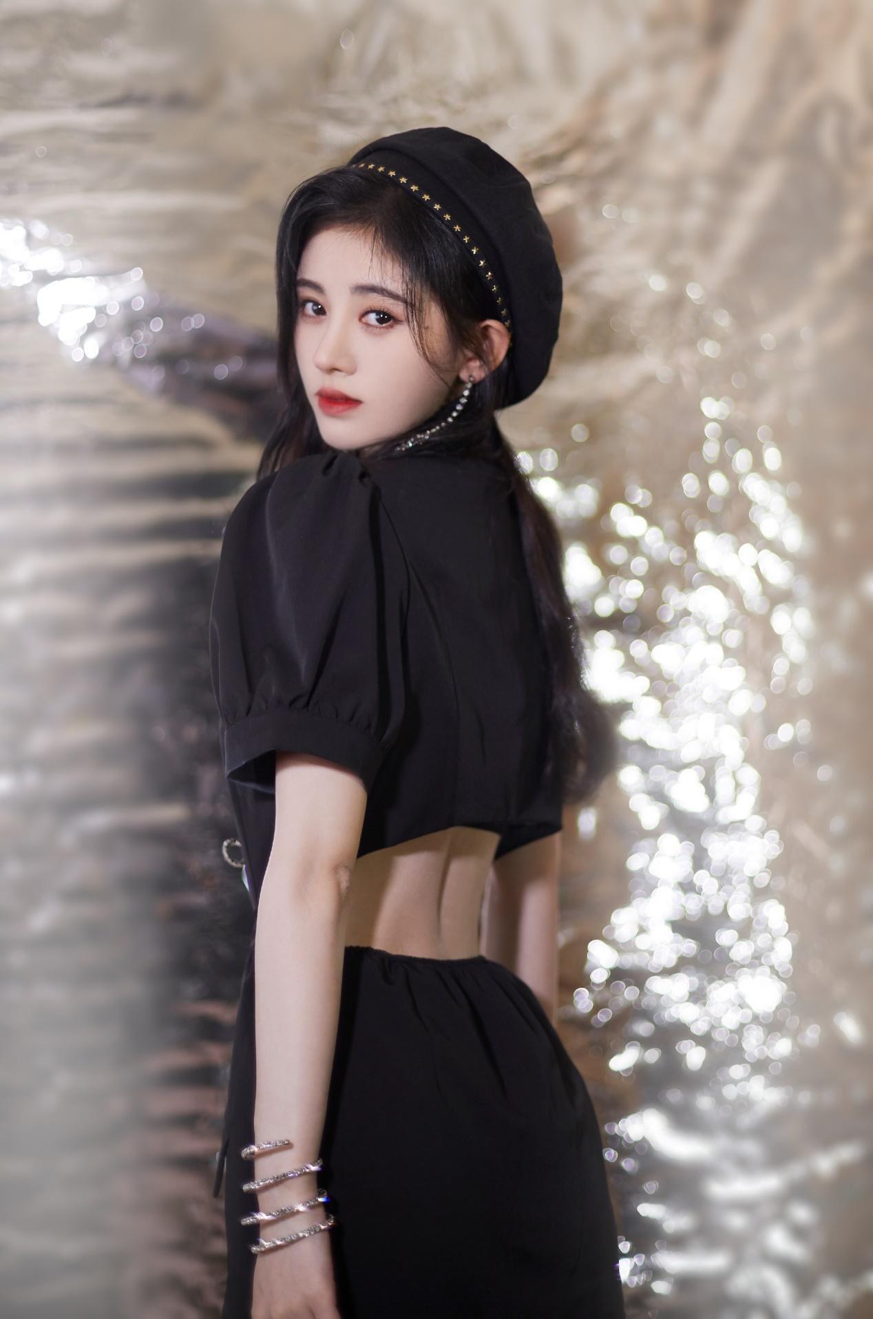 如何判斷自己算不算腿長（女生標(biāo)準(zhǔn)腿長對照表）