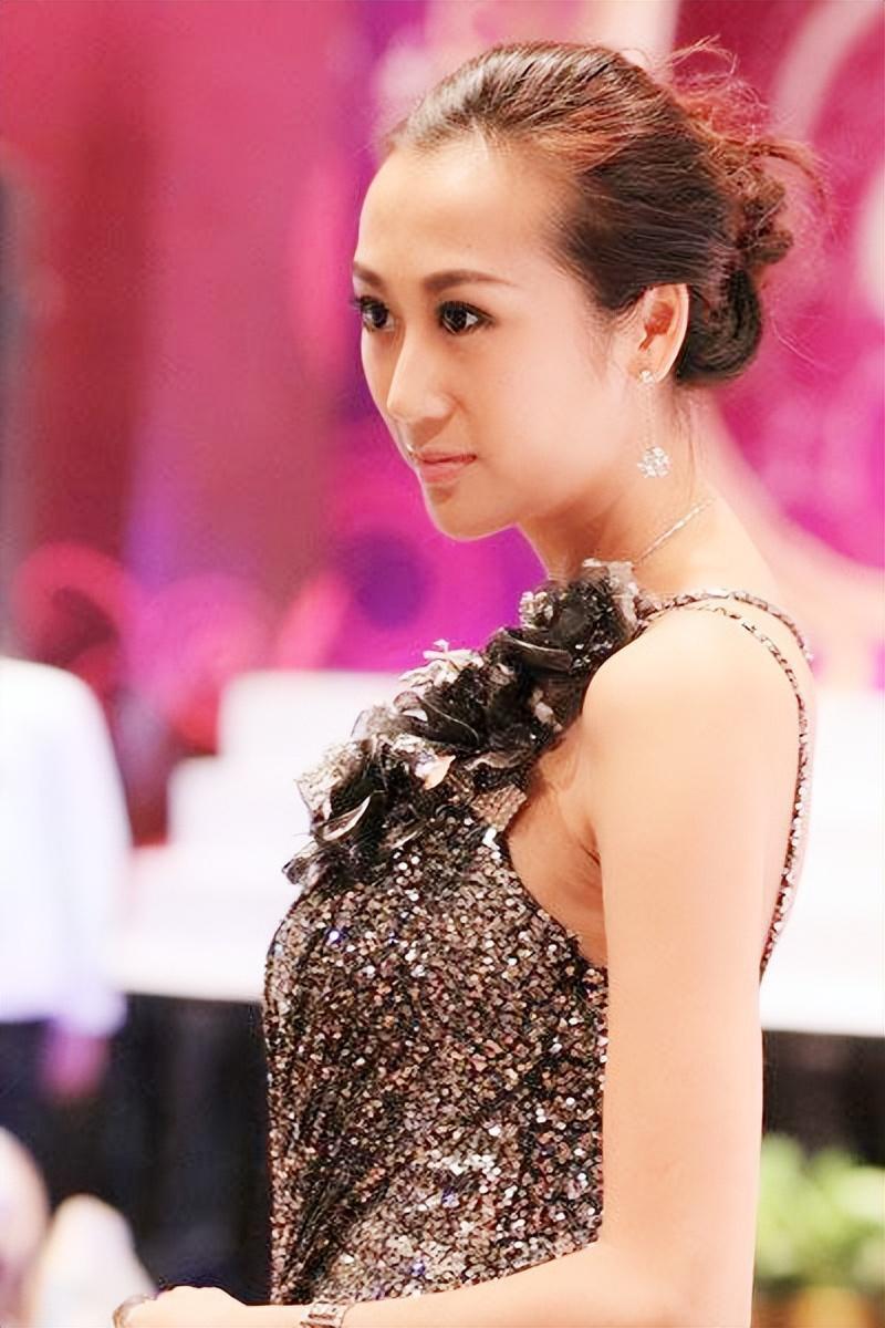 蔣麗莎個人資料簡介(生了幾個男孩幾個女孩？)