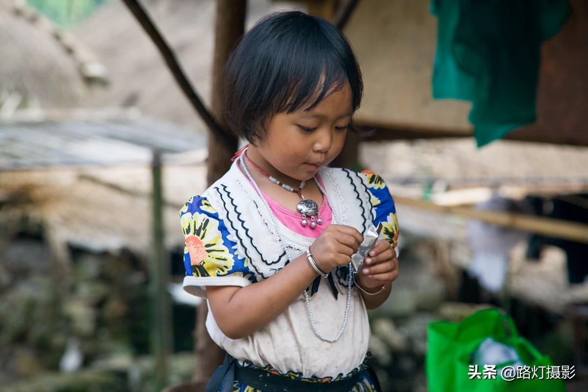 中國最后一個原始部落在哪里(云南省原始部落女人住樹上)