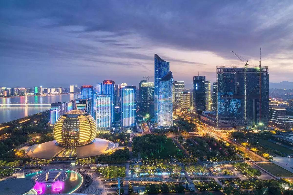 中國(guó)最熱的十大城市排名(中國(guó)最熱的城市是哪幾個(gè))