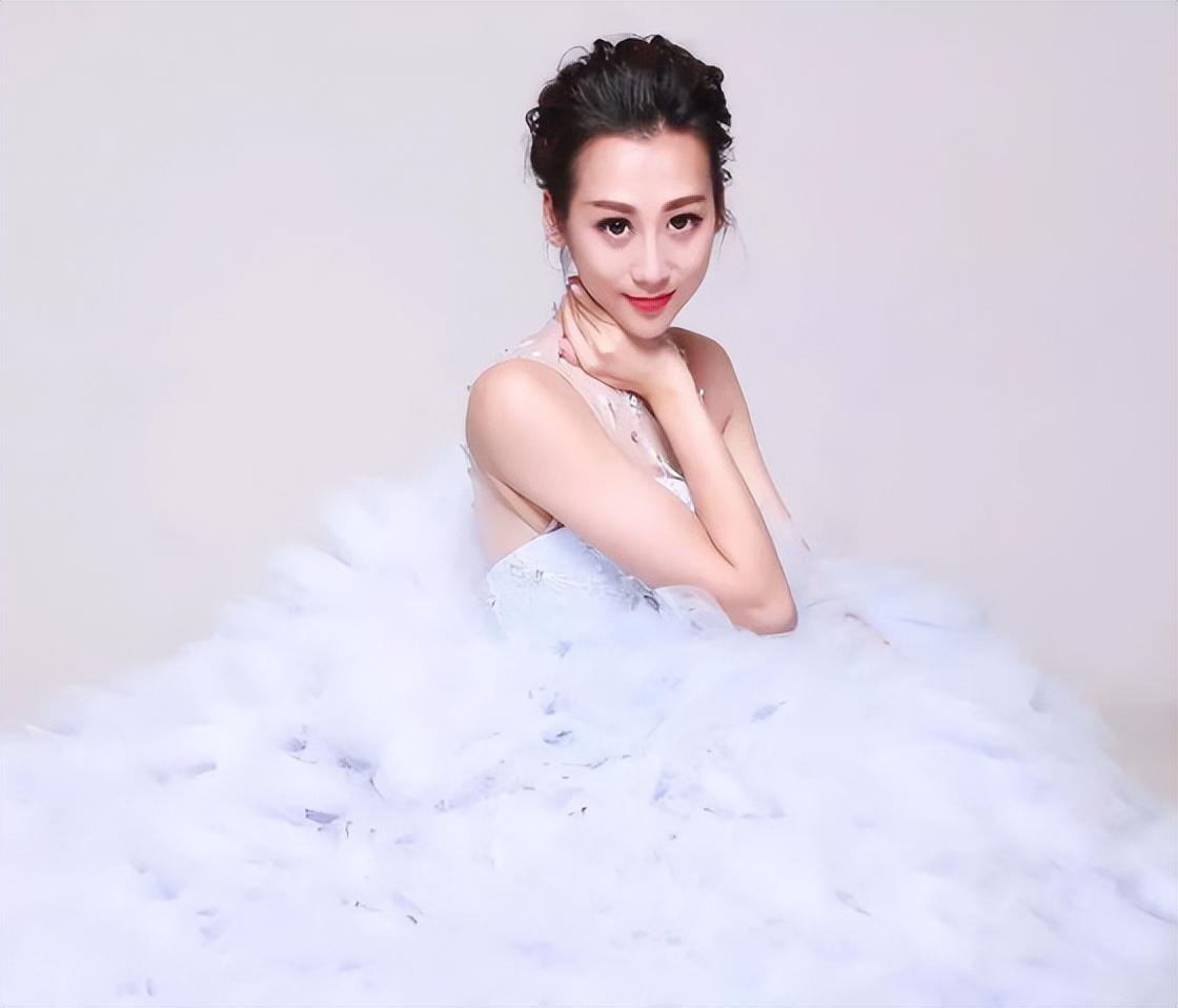 蔣麗莎個人資料簡介(生了幾個男孩幾個女孩？)