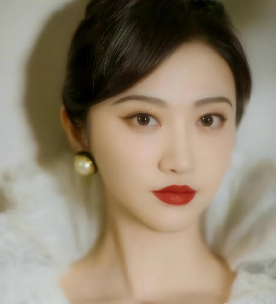 女明星人氣排行榜(222年女明星人氣排行榜)