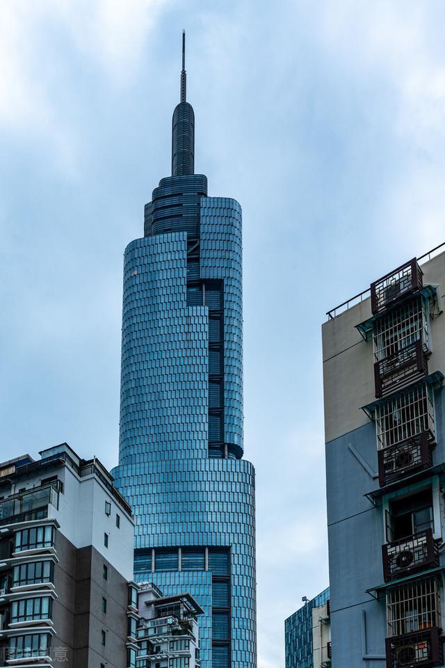 紫峰大廈介紹（關(guān)于南京紫峰大廈的資料）