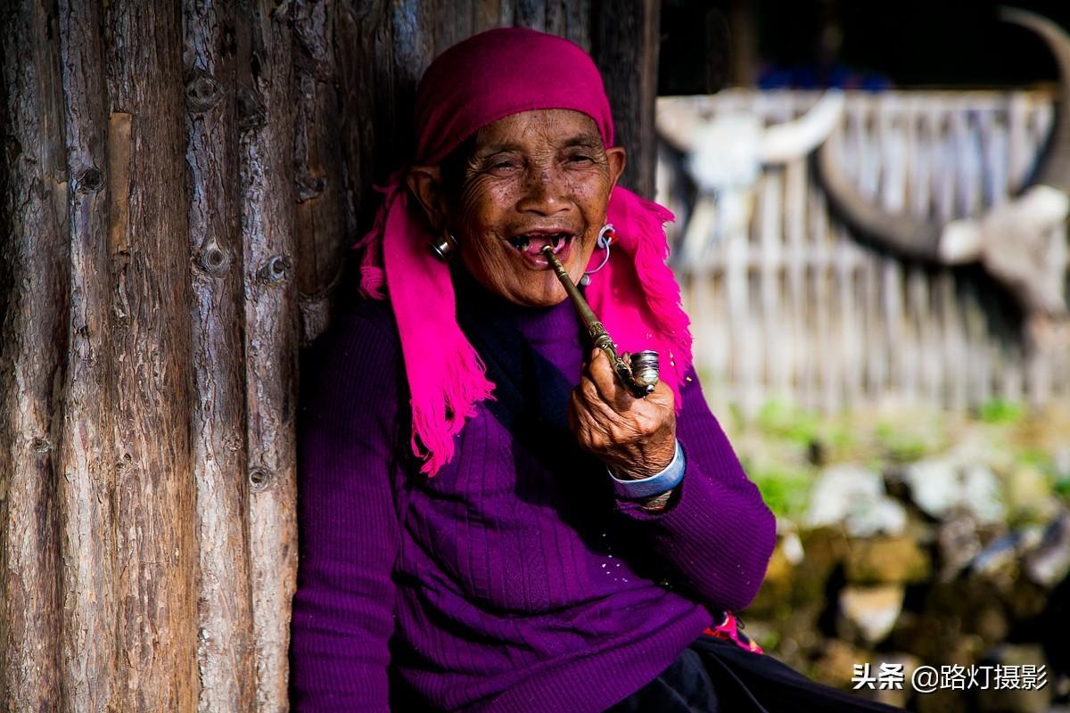 中國最后一個原始部落在哪里(云南省原始部落女人住樹上)