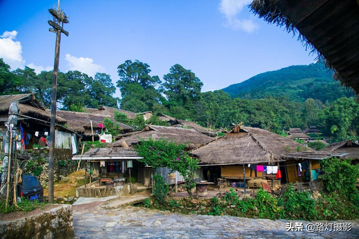 中國最后一個原始部落在哪里(云南省原始部落女人住樹上)
