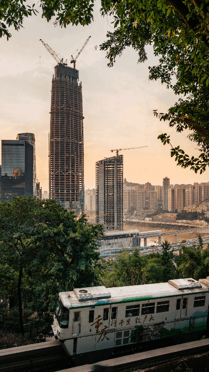 重慶最高建筑(高458米!鏡頭中的重慶在建第一高樓)