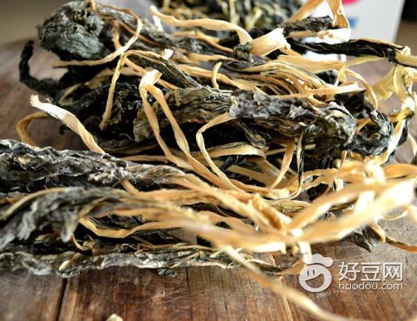 曬臘腸時需要用針扎孔嗎