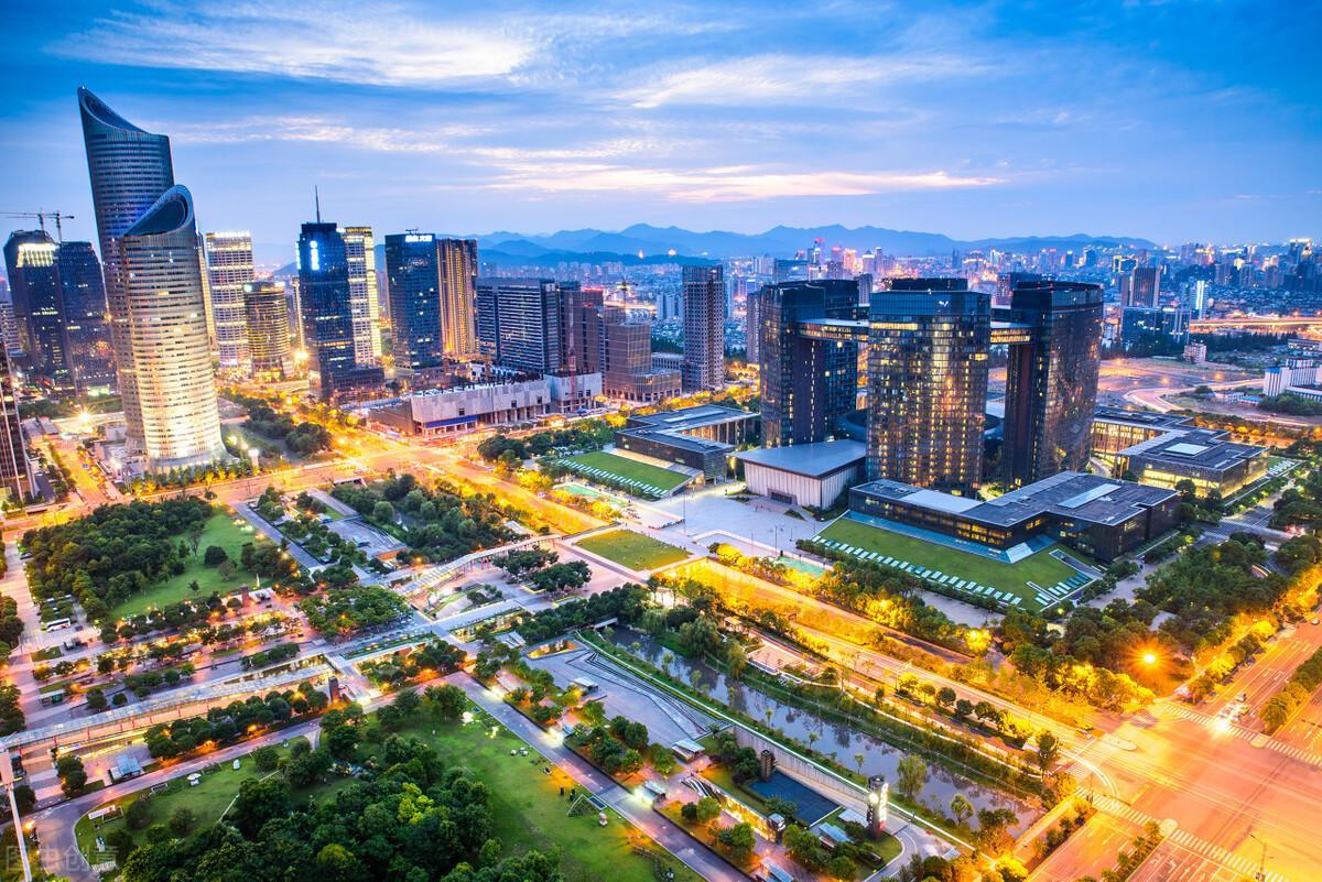 最新十大火爐城市排名(中國(guó)十大最熱的城市排名)