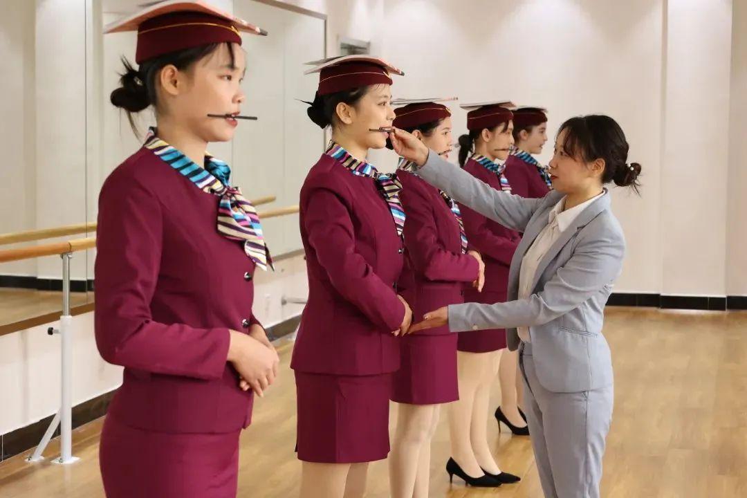 女孩子適合學什么技術（女孩適合的職業排行榜）