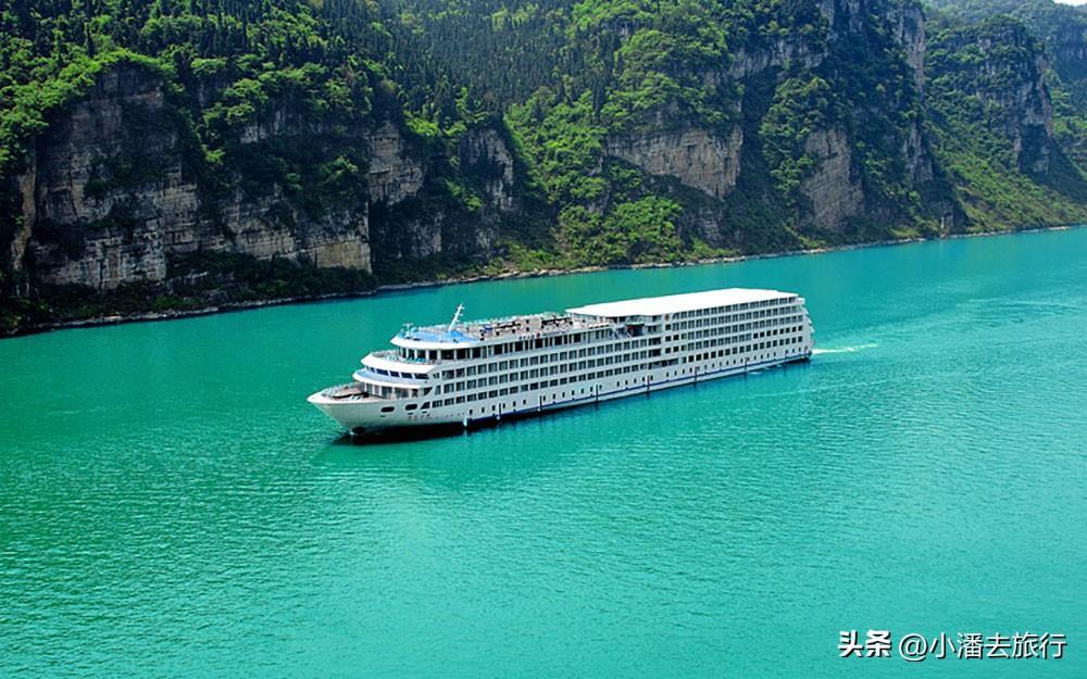 重慶至宜昌三峽豪華游輪價(jià)格(坐大型游輪旅游大概要多少錢)