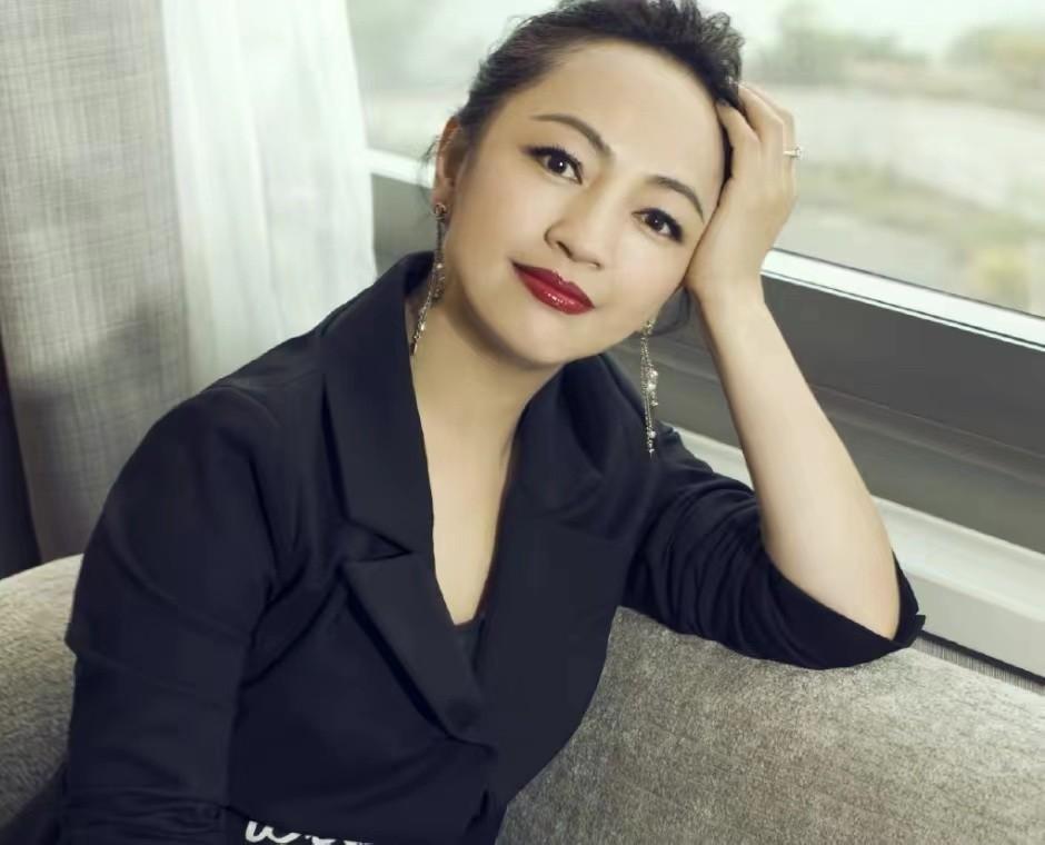 女明星人氣排行榜(222年女明星人氣排行榜)