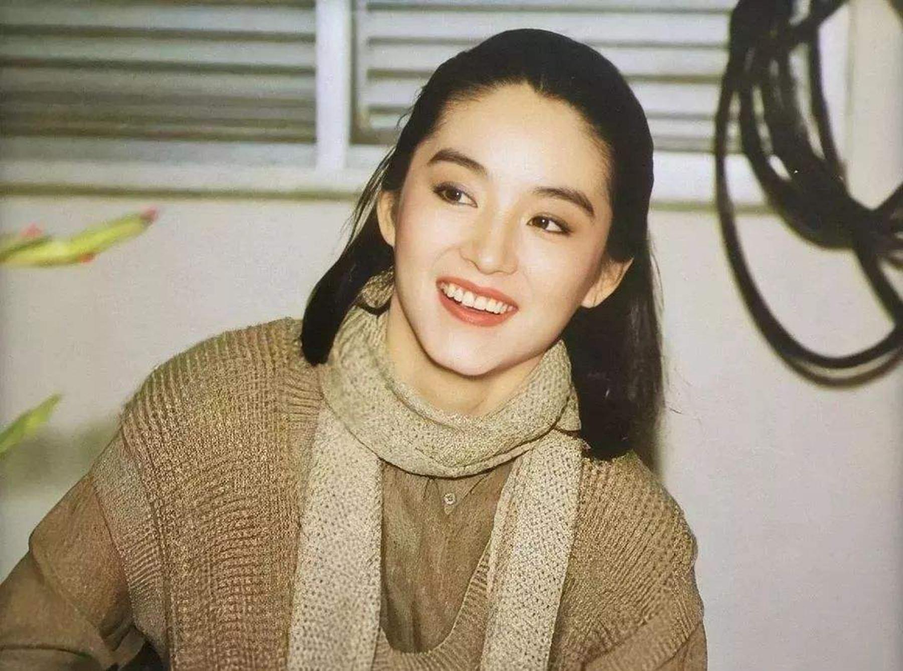 港片女神盛世美顏（港臺(tái)10大經(jīng)典女神）