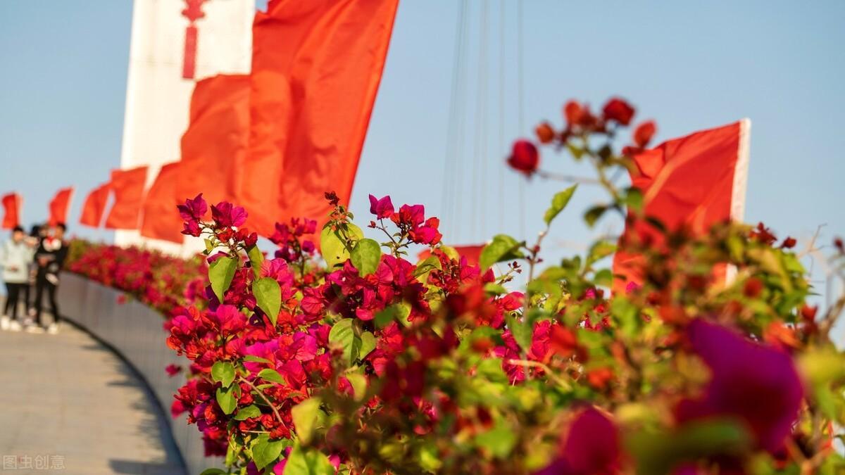 小學(xué)生歌頌國(guó)慶節(jié)的現(xiàn)代詩(shī)歌：2022適合國(guó)慶節(jié)朗誦的詩(shī)歌【最新推薦】