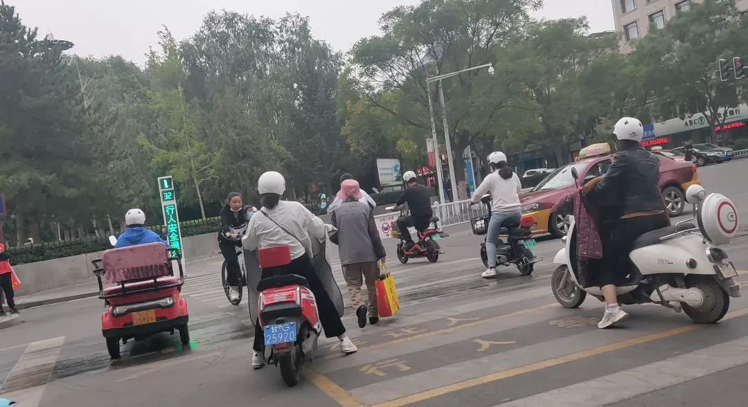 三輪車什么電池最耐用（三輪車換什么電瓶最耐用）