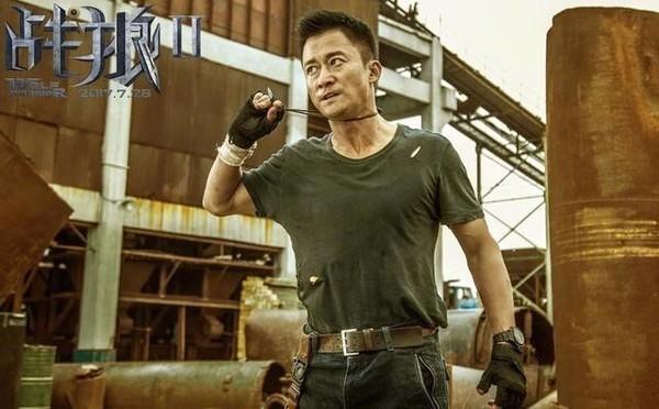 老外是怎么形容《戰狼2》的？(戰狼2好看嗎評價怎么樣)