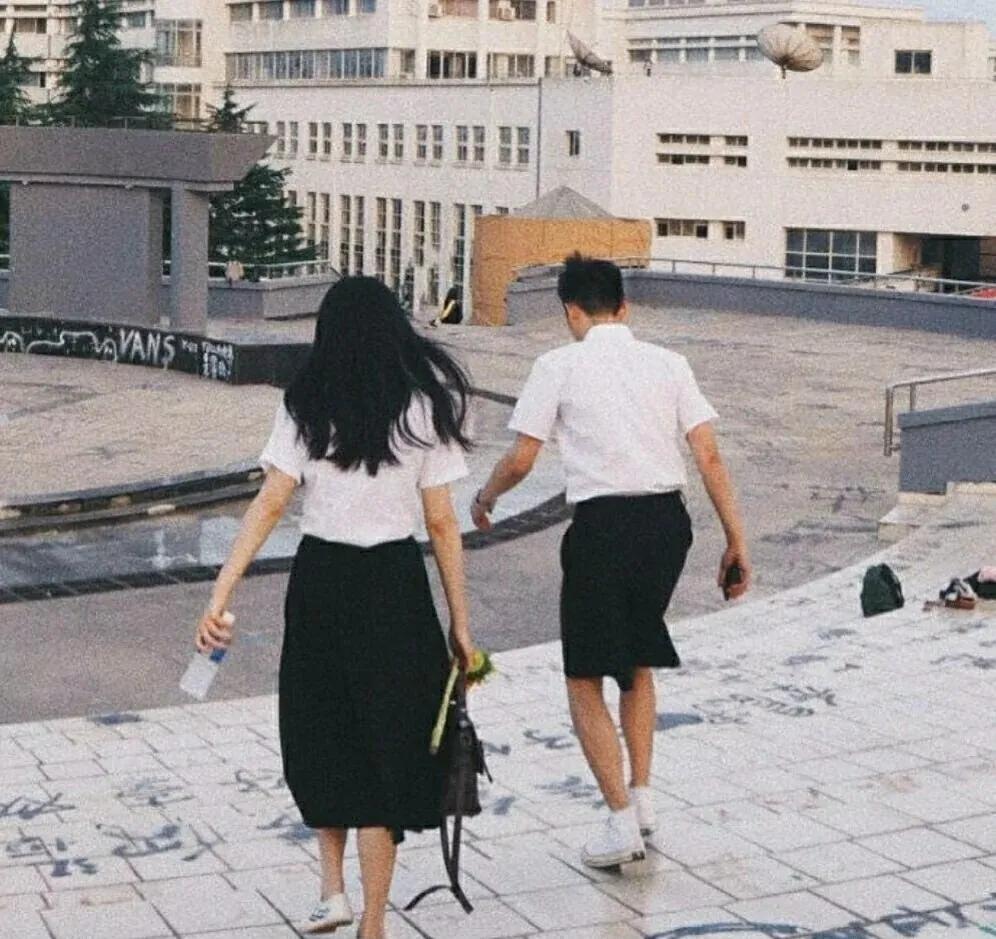 孩子網戀怎么辦(初中孩子網戀四種教育方式)